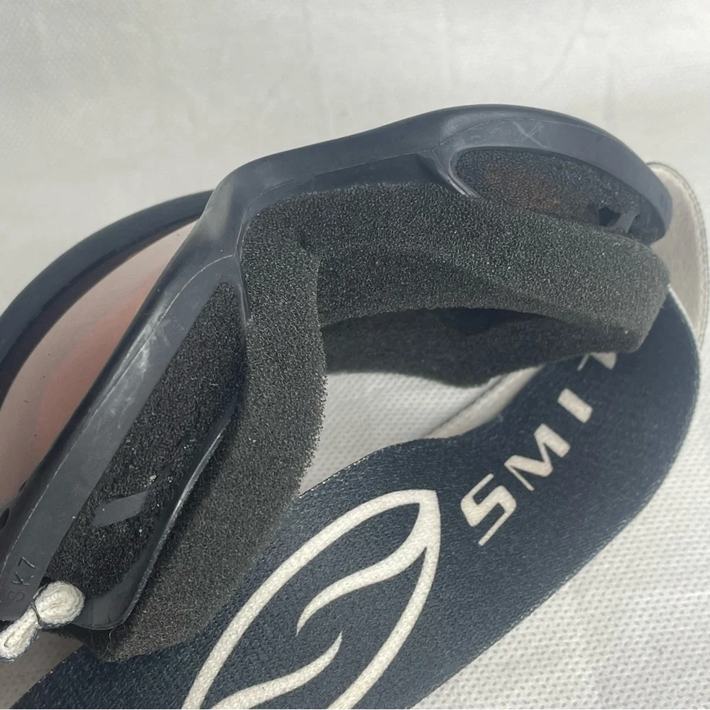 Smith Sundance II SK7 Ski Goggles Youth Kids Size S/M Black Amber Iridium Lens